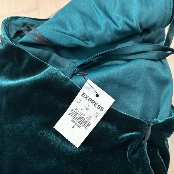 Express Green Velvet Crossback Spaghetti Strap Dress - Picture 4 of 4